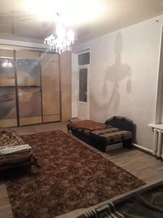 Гостевой дом Apartment on Sovetskaya 151B Жлобин Семейный номер с балконом-34